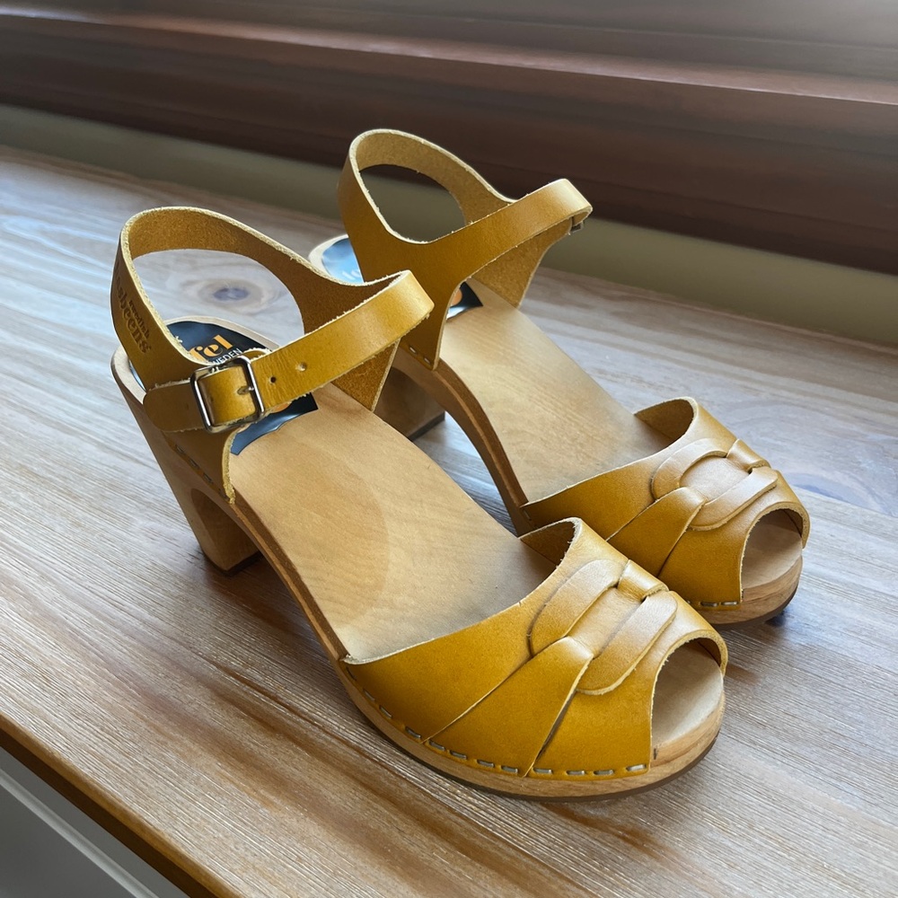 Swedish Hasbeens Toffel Women's Open Toe High Clogs Size 8 NEW $290
